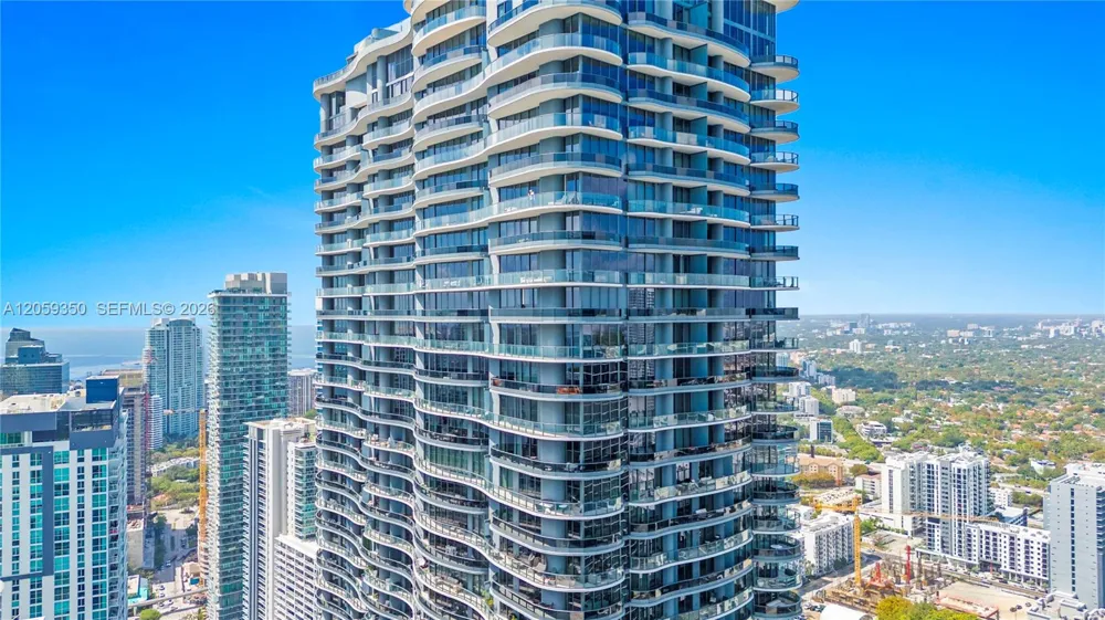 1000 Brickell #PH6106 Miami, FL 33131