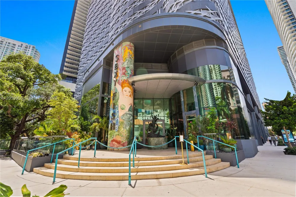 1000 Brickell #PH6106 Miami, FL 33131