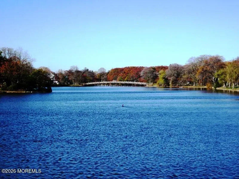 1709 Beverly Avenue Spring Lake Heights, NJ 07762