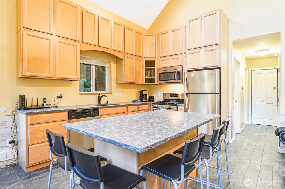 7548 Olsen Drive Glacier, WA 98244