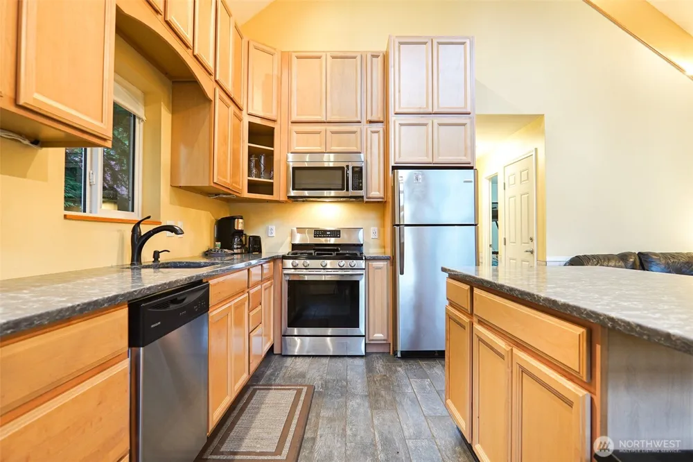 7548 Olsen Drive Glacier, WA 98244