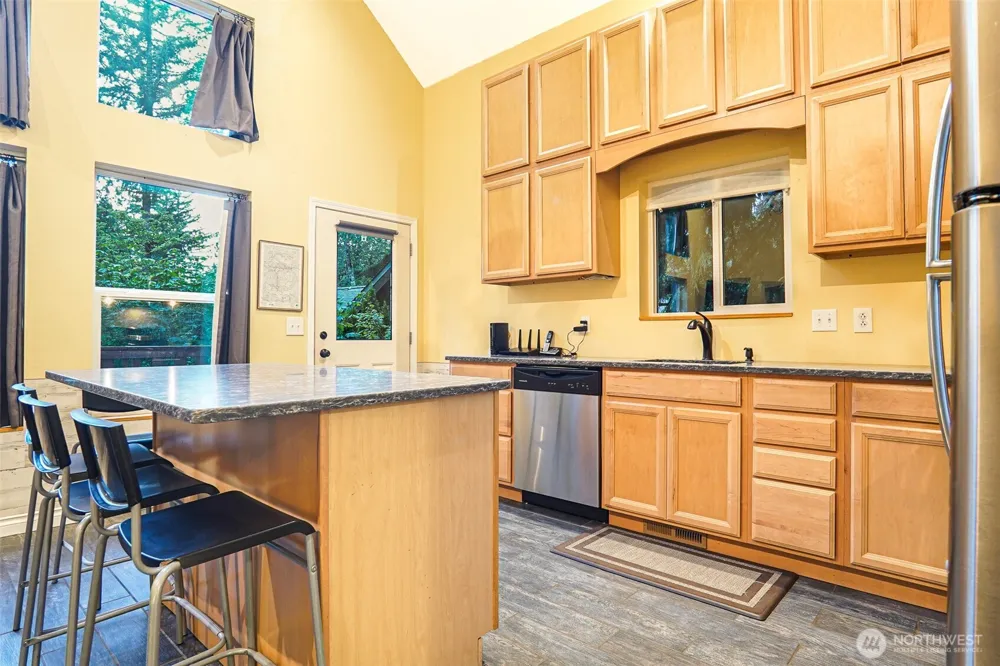 7548 Olsen Drive Glacier, WA 98244