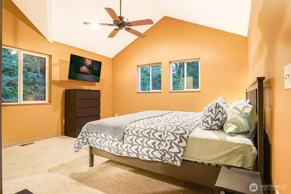 7548 Olsen Drive Glacier, WA 98244