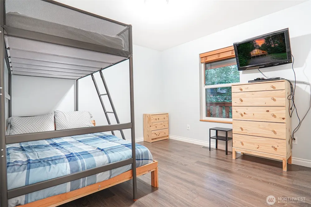 7548 Olsen Drive Glacier, WA 98244