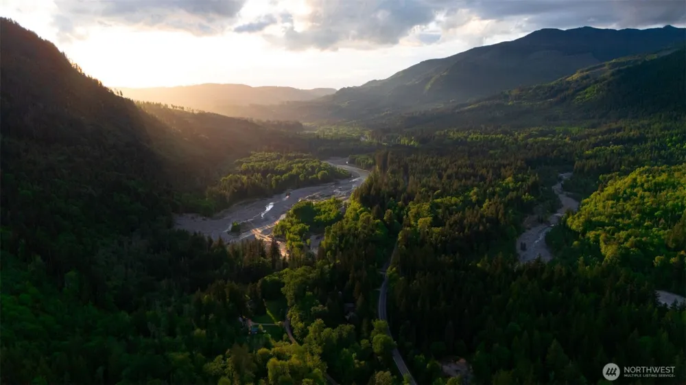 7548 Olsen Drive Glacier, WA 98244