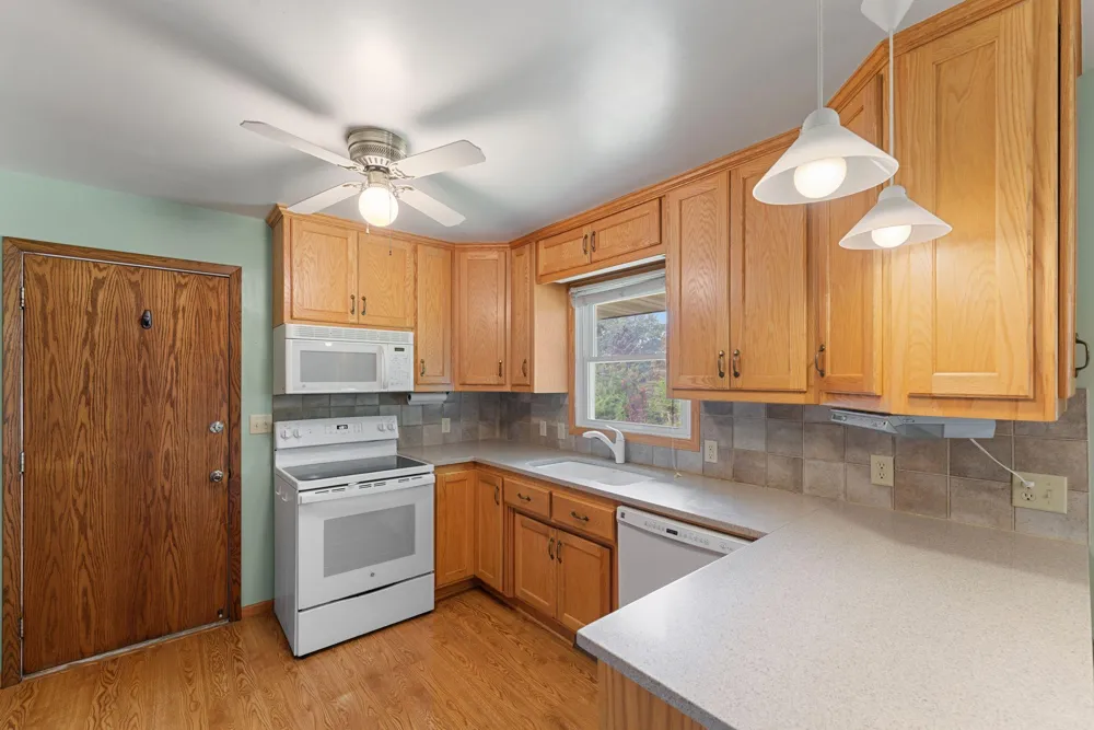 8053 Cloman Avenue Inver Grove Heights, MN 55076