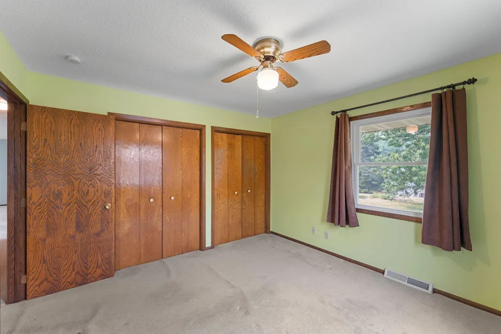 8053 Cloman Avenue Inver Grove Heights, MN 55076