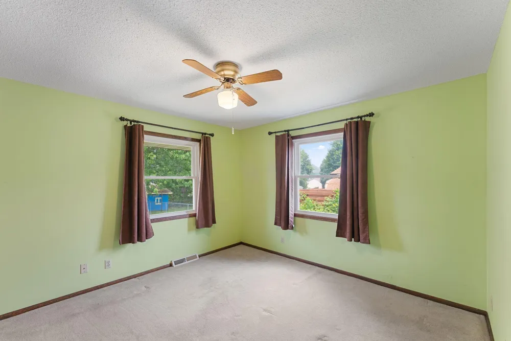 8053 Cloman Avenue Inver Grove Heights, MN 55076