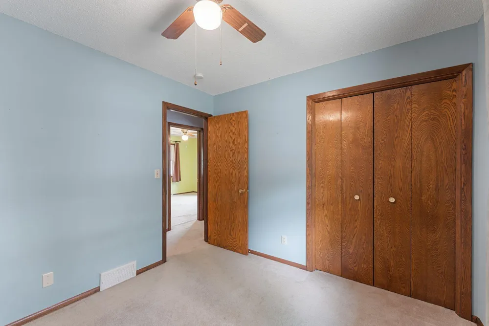 8053 Cloman Avenue Inver Grove Heights, MN 55076