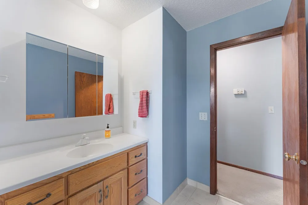 8053 Cloman Avenue Inver Grove Heights, MN 55076