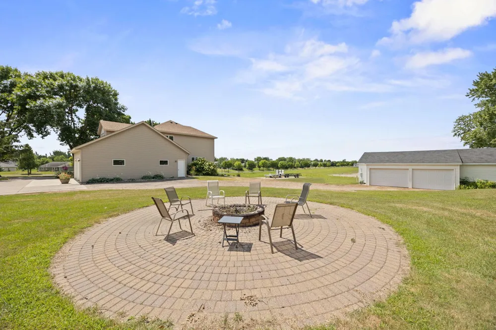1450 Jefferson Street SE Hutchinson, MN 55350