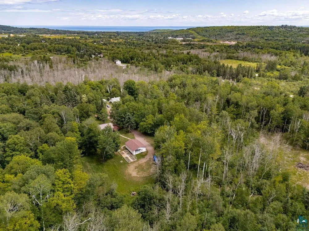 5025 Reid Road Duluth, MN 55803