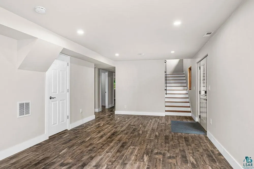 5025 Reid Road Duluth, MN 55803