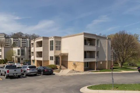 1911 Viking Drive NW #25