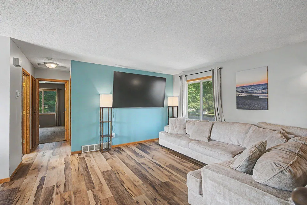 6124 114th Place Champlin, MN 55316