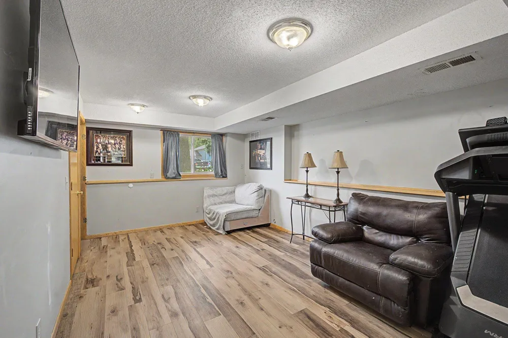 6124 114th Place Champlin, MN 55316