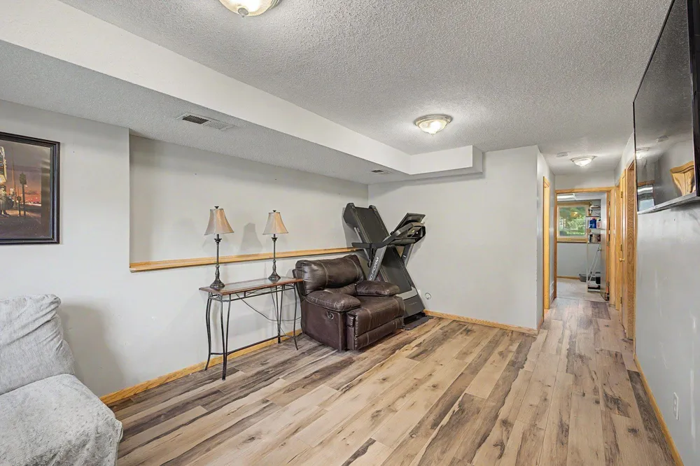 6124 114th Place Champlin, MN 55316