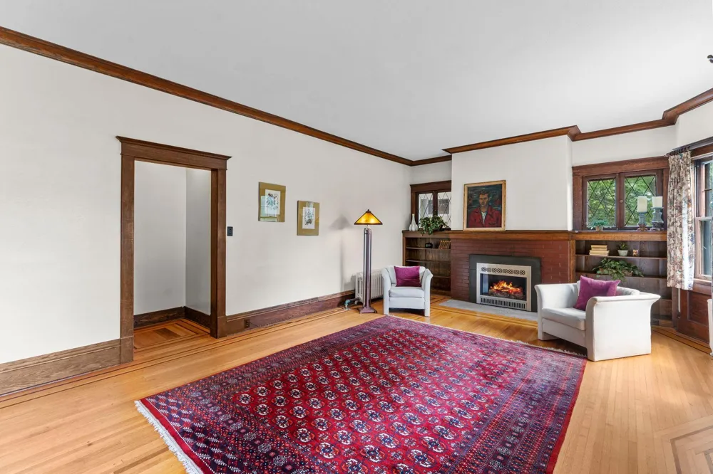1475 4th Avenue Cumberland, WI 54829