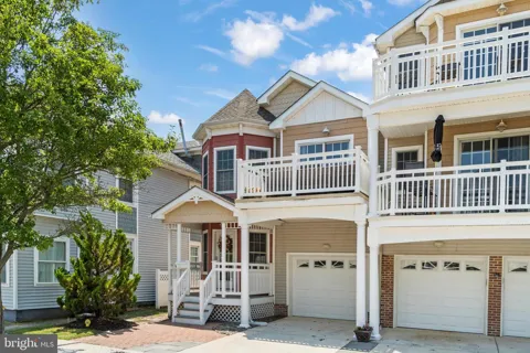212 E MAGNOLIA AVENUE #D