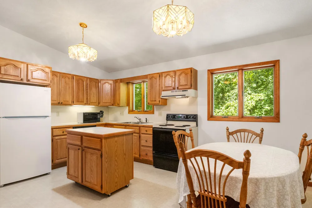 3283 S Spruce Avenue White Cloud, MI 49349