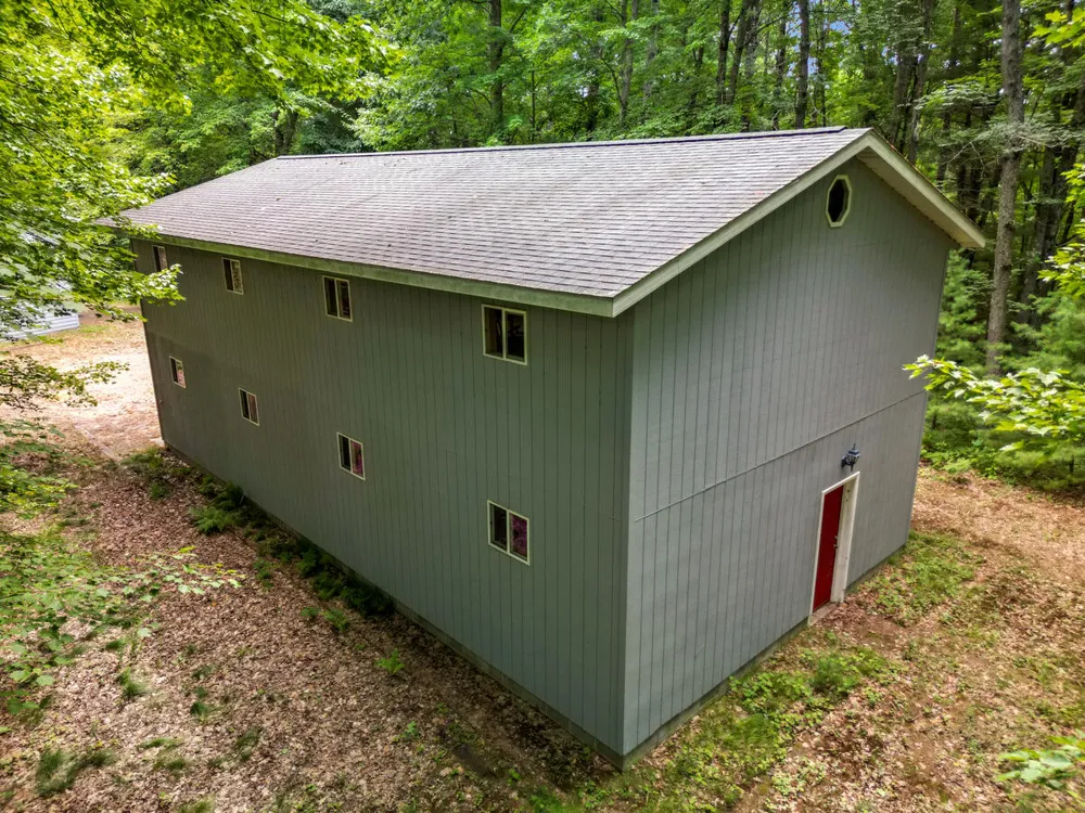 3283 S Spruce Avenue White Cloud, MI 49349