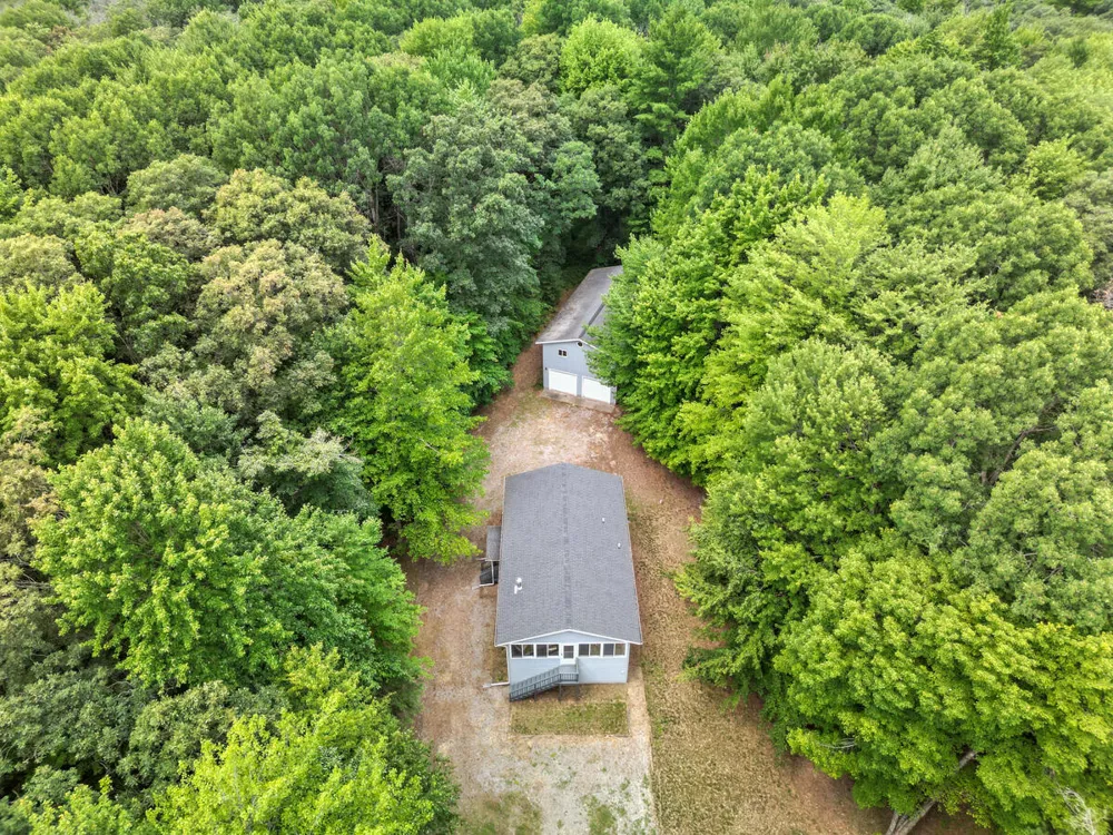 3283 S Spruce Avenue White Cloud, MI 49349