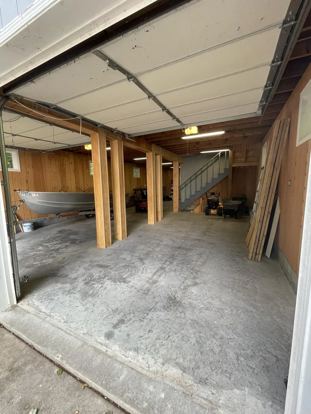 3283 S Spruce Avenue White Cloud, MI 49349