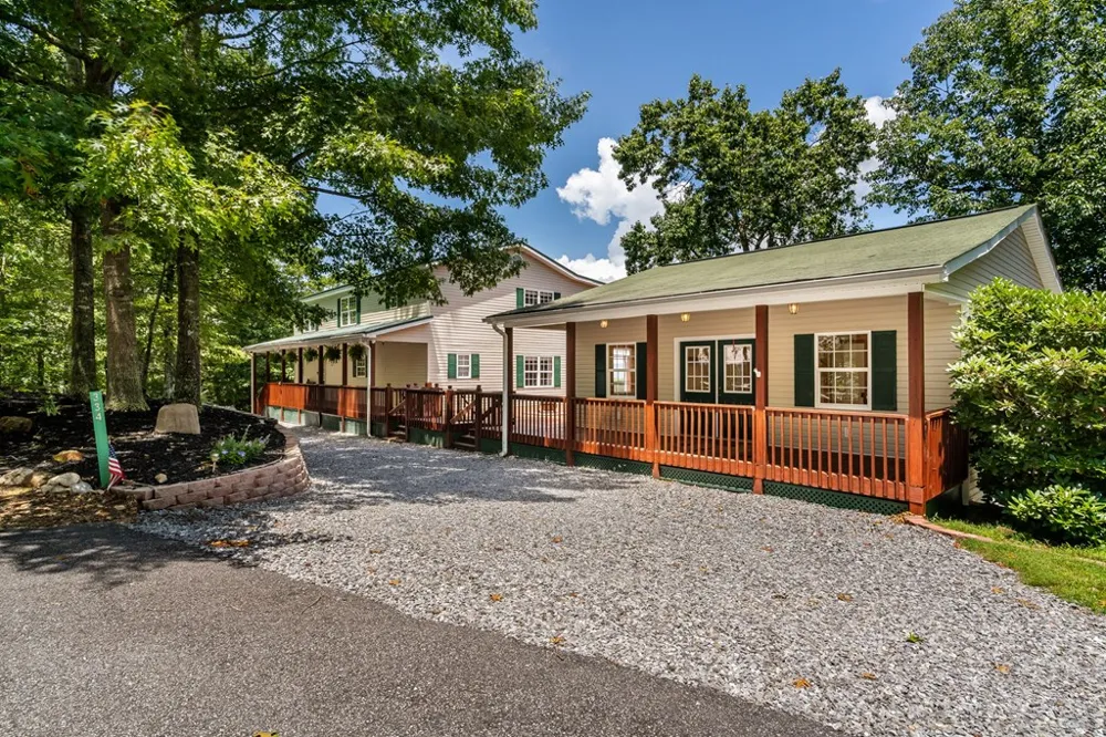 334 Hawksclaw Trail Morganton, GA 30560