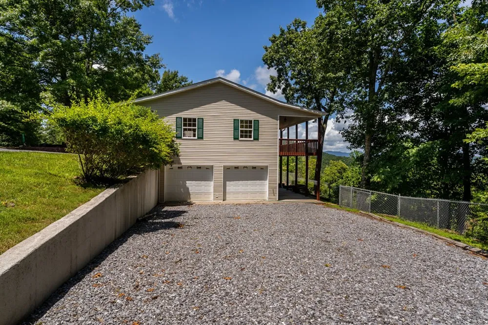 334 Hawksclaw Trail Morganton, GA 30560
