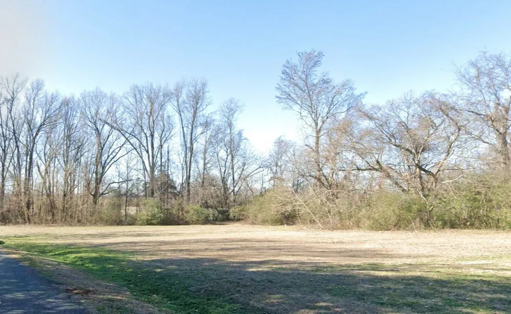 15 Deborah Dr Jackson, TN 38305