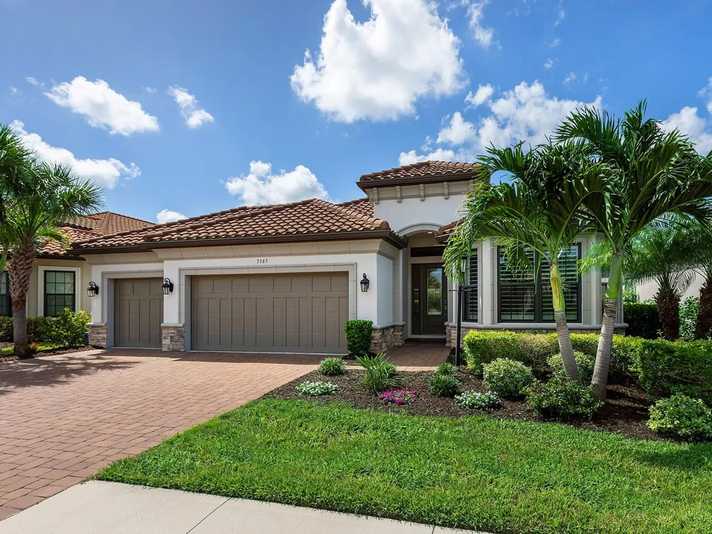 5365 SALCANO STREET Sarasota, FL 34238