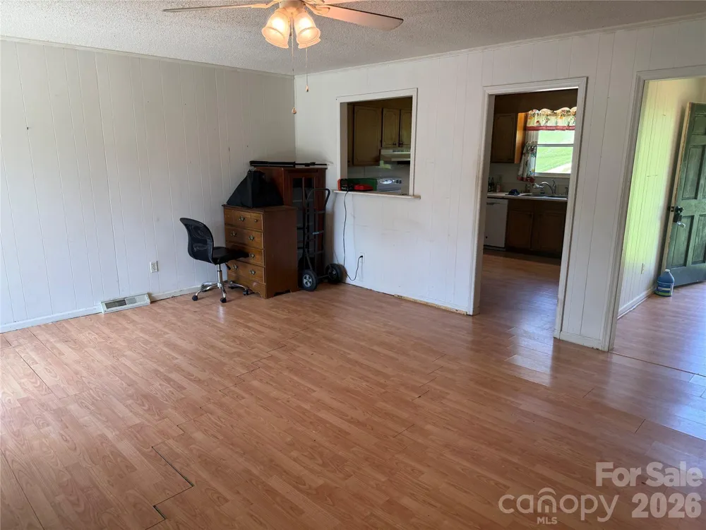 1507 Dallas Cherryville Highway Dallas, NC 28034
