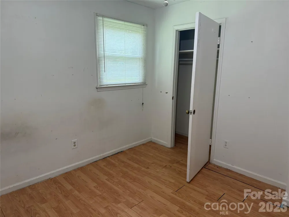 1507 Dallas Cherryville Highway Dallas, NC 28034