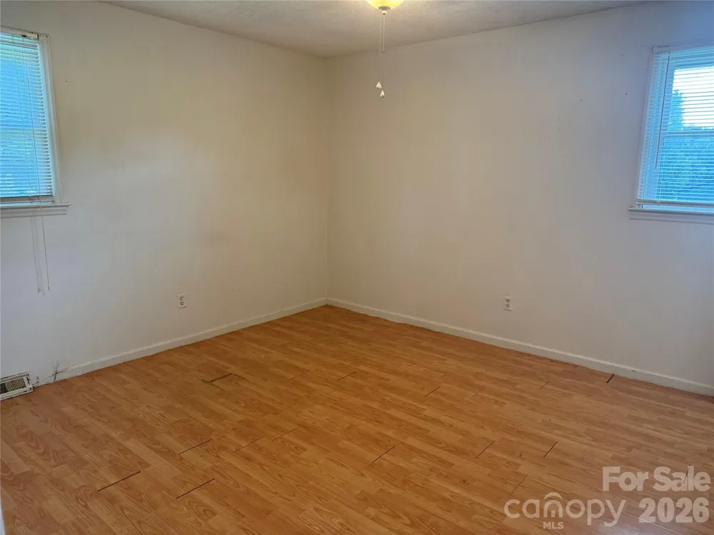 1507 Dallas Cherryville Highway Dallas, NC 28034
