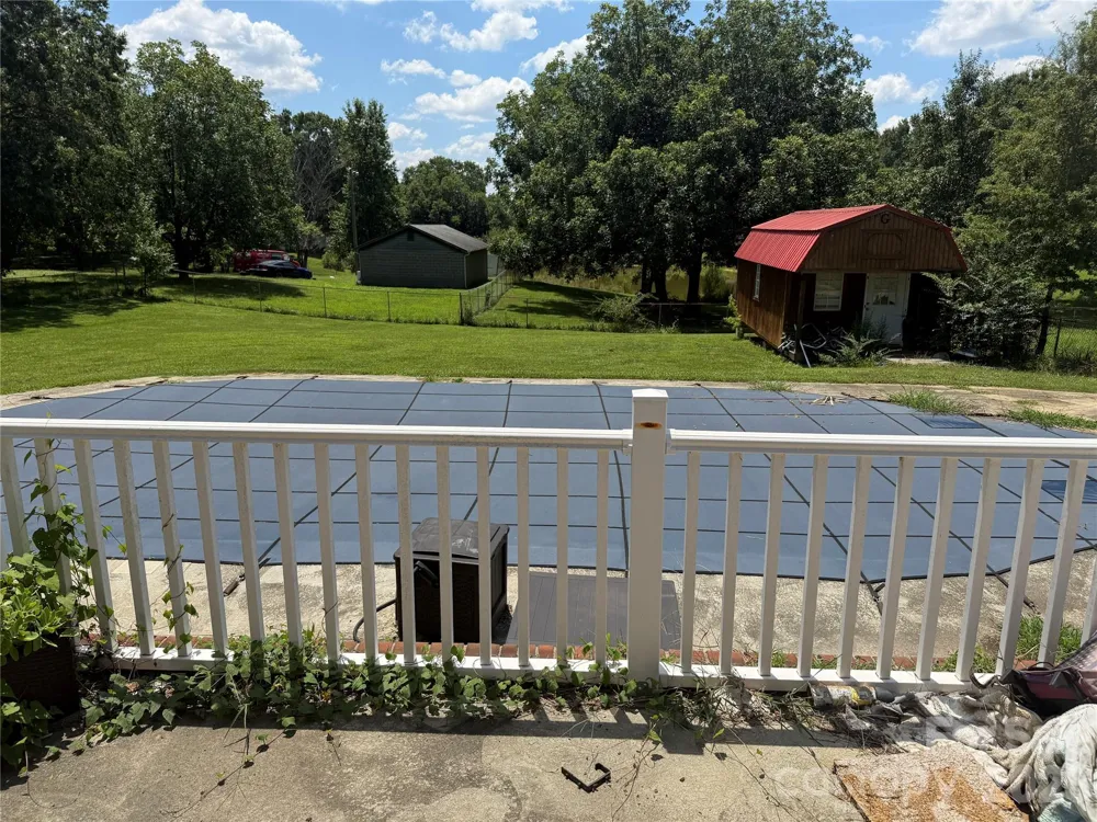 1507 Dallas Cherryville Highway Dallas, NC 28034