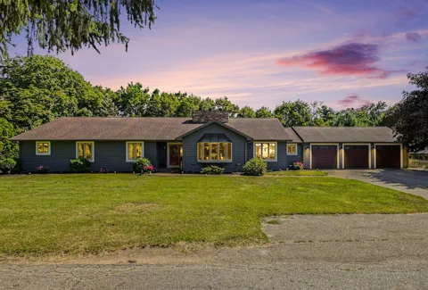2390 Sycamore Path