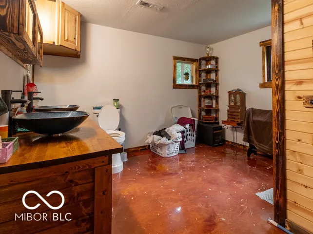 4392 E Old 36 Highway Rockville, IN 47872