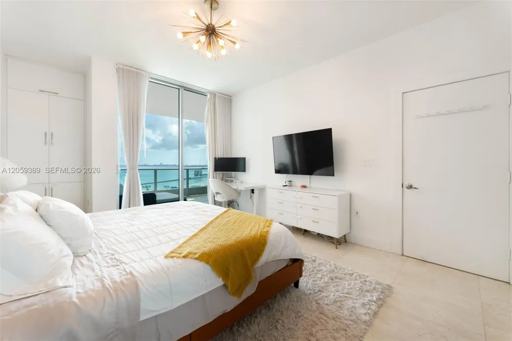 900 Biscayne Blvd #2708 Miami, FL 33132