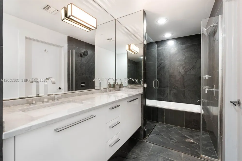900 Biscayne Blvd #2708 Miami, FL 33132
