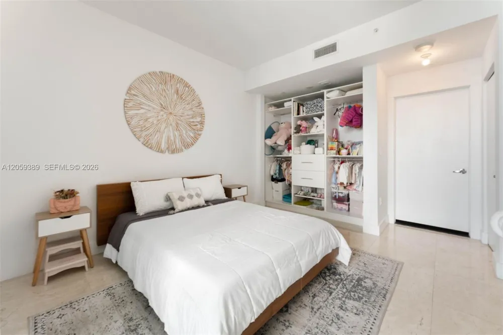 900 Biscayne Blvd #2708 Miami, FL 33132