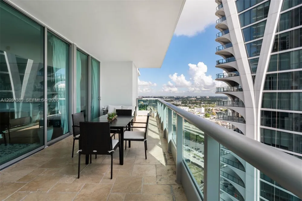 900 Biscayne Blvd #2708 Miami, FL 33132