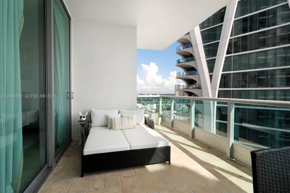 900 Biscayne Blvd #2708 Miami, FL 33132