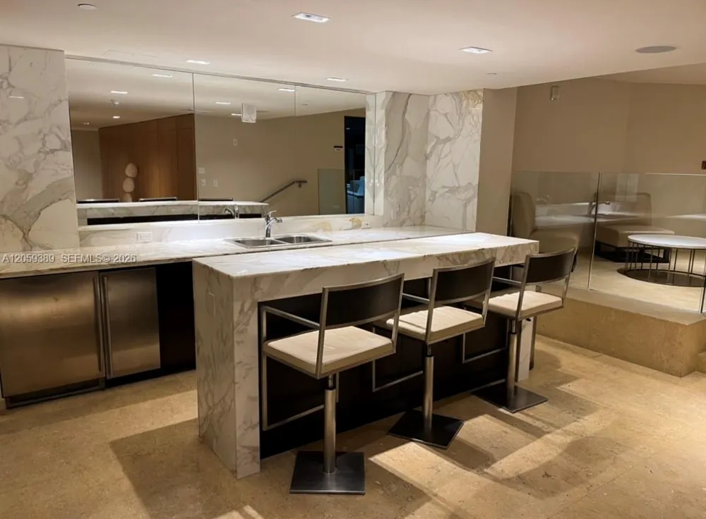 900 Biscayne Blvd #2708 Miami, FL 33132