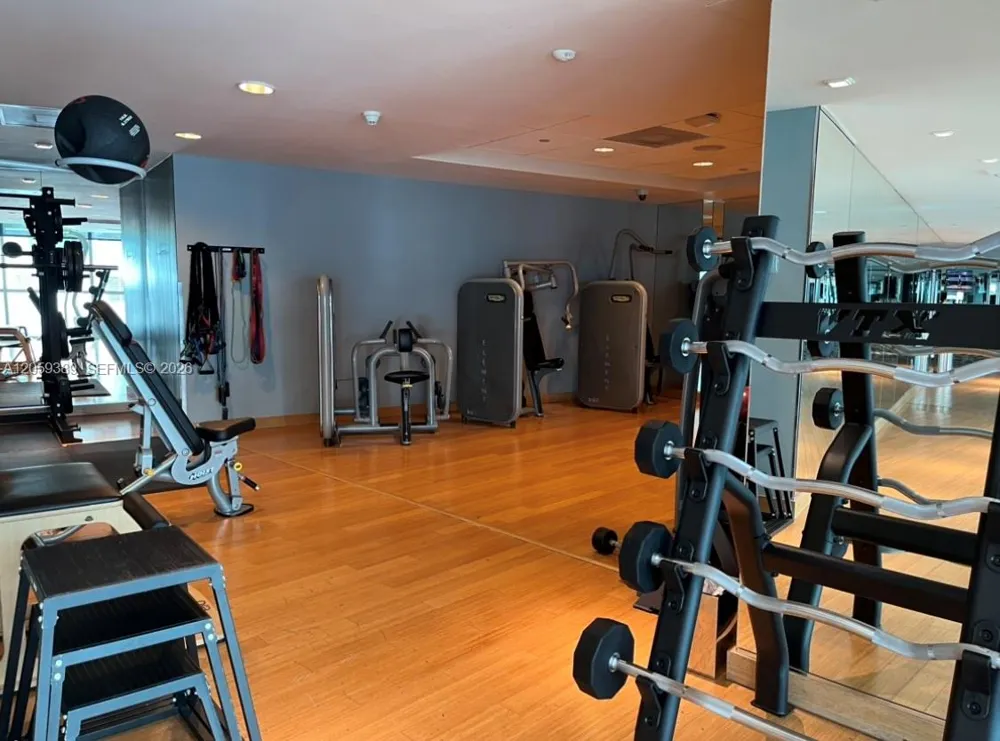 900 Biscayne Blvd #2708 Miami, FL 33132