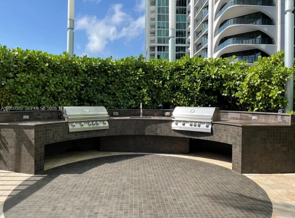 900 Biscayne Blvd #2708 Miami, FL 33132