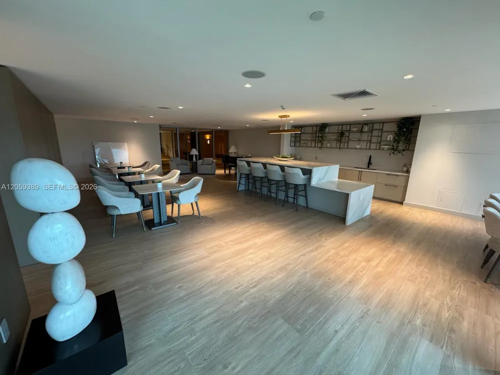 900 Biscayne Blvd #2708 Miami, FL 33132
