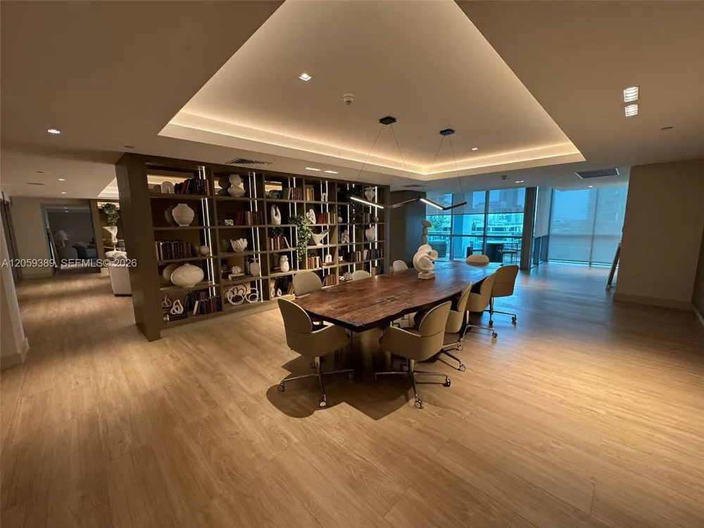 900 Biscayne Blvd #2708 Miami, FL 33132