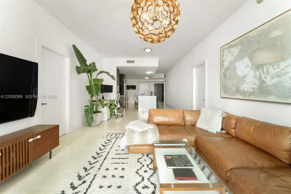 900 Biscayne Blvd #2708 Miami, FL 33132