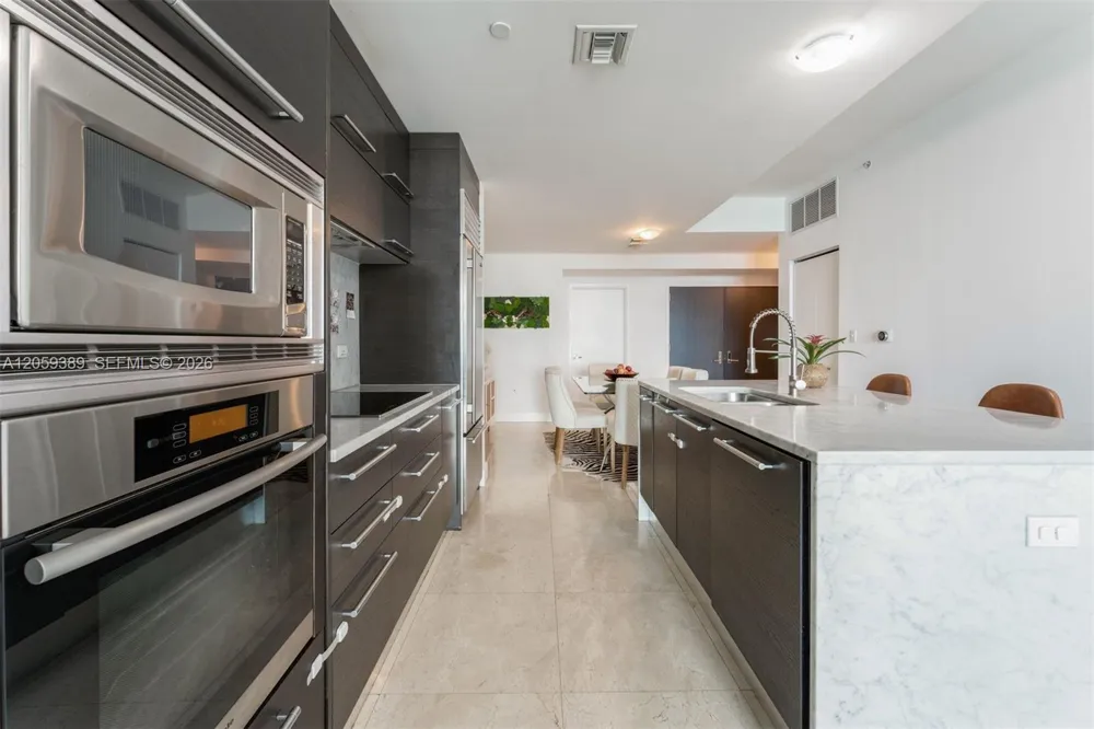 900 Biscayne Blvd #2708 Miami, FL 33132