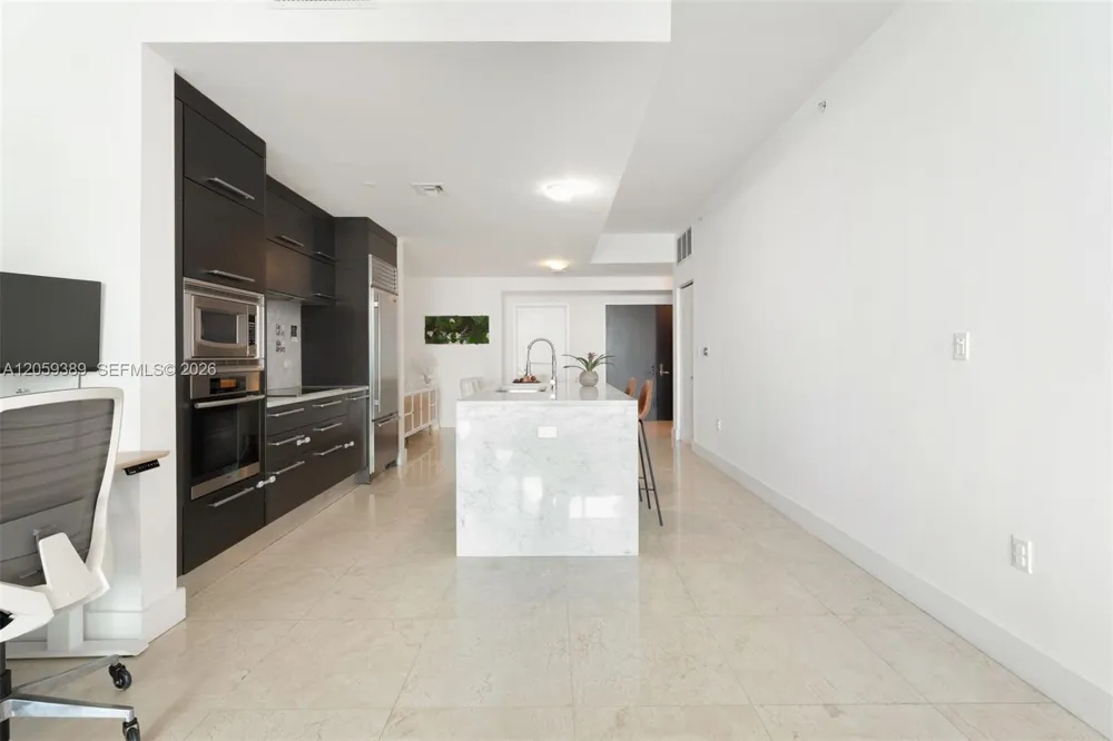 900 Biscayne Blvd #2708 Miami, FL 33132